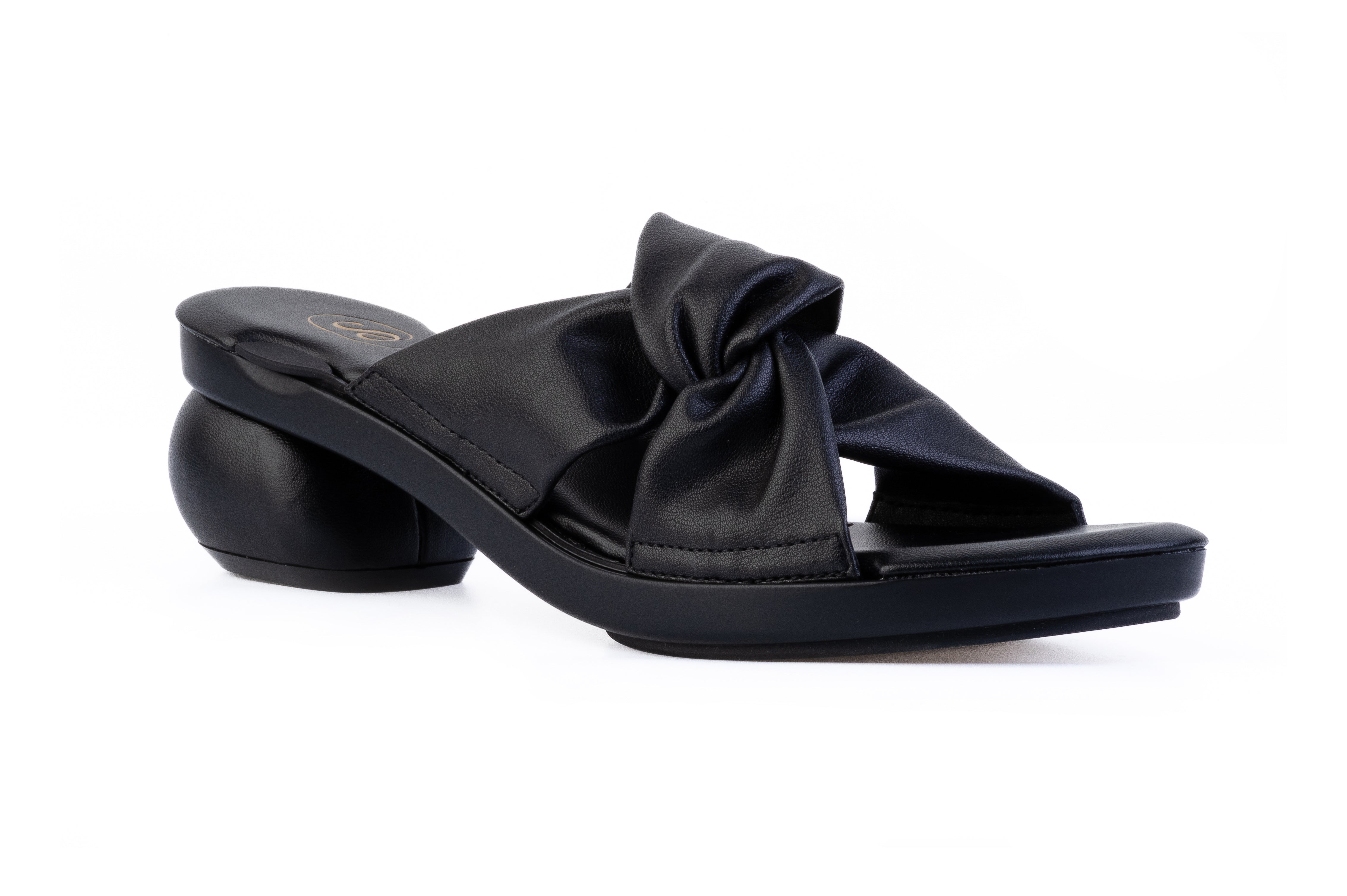 Sole Mate SoftSquare Base styled with Tania Knot Top — interchangeable sandals