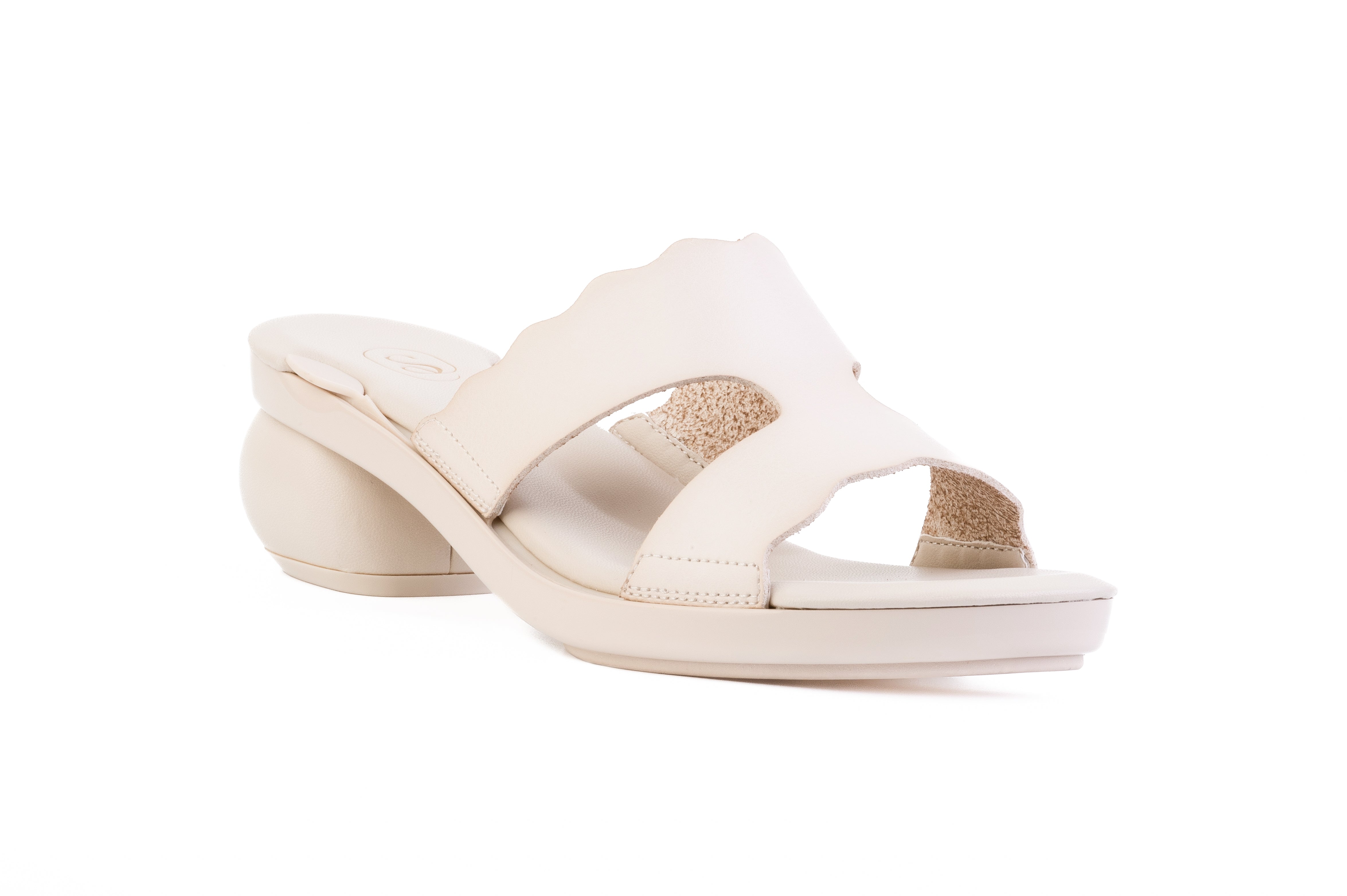 Sole Mate SoftSquare Base styled with Estrella Scalloped Top — interchangeable design